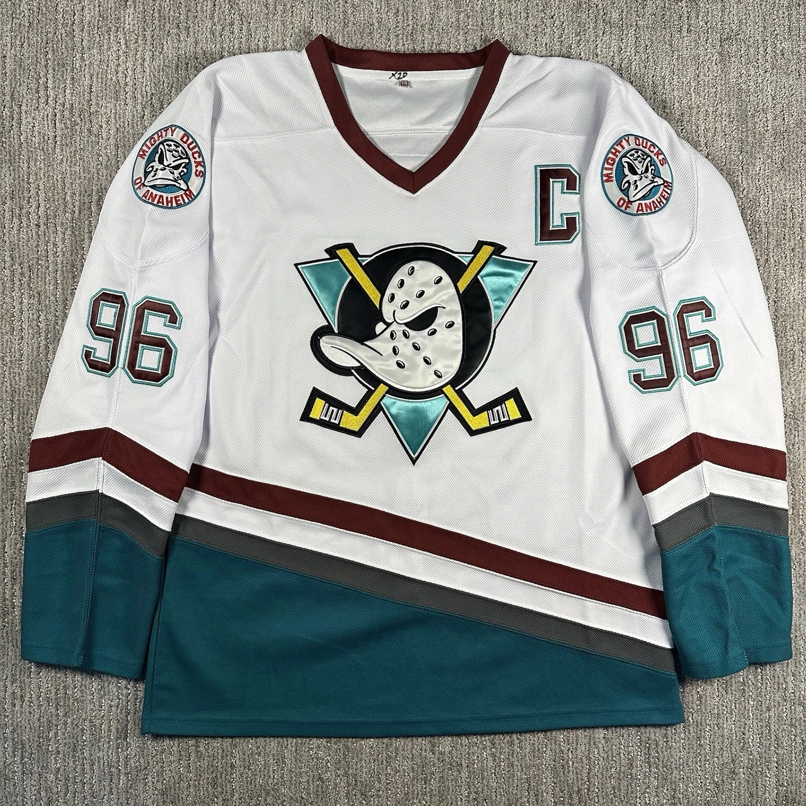 Parent-Child Matching Vintage Ice Hockey Shirt, White Teal Red Color Block Printed Jersey, Casual Sport Family Clothes
Parent-Child Matching Vintage Ice Hockey Shirt, White Teal Red Color Block Printed Jersey, Casual Sport Family Clothes