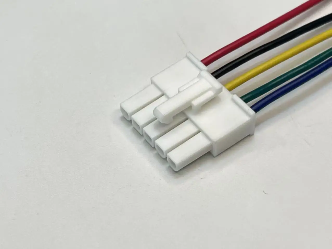 39014051 Проводной разъем MOLEX Mini Fit с шагом 4,2 мм, 5-контактный, 39-01-4051, 5557-05R2-210 с выводами, 10 штук в упаковке
39014051 Проводной разъем MOLEX Mini Fit с шагом 4,2 мм, 5-контактный, 39-01-4051, 5557-05R2-210 с выводами, 10 штук в упаковке