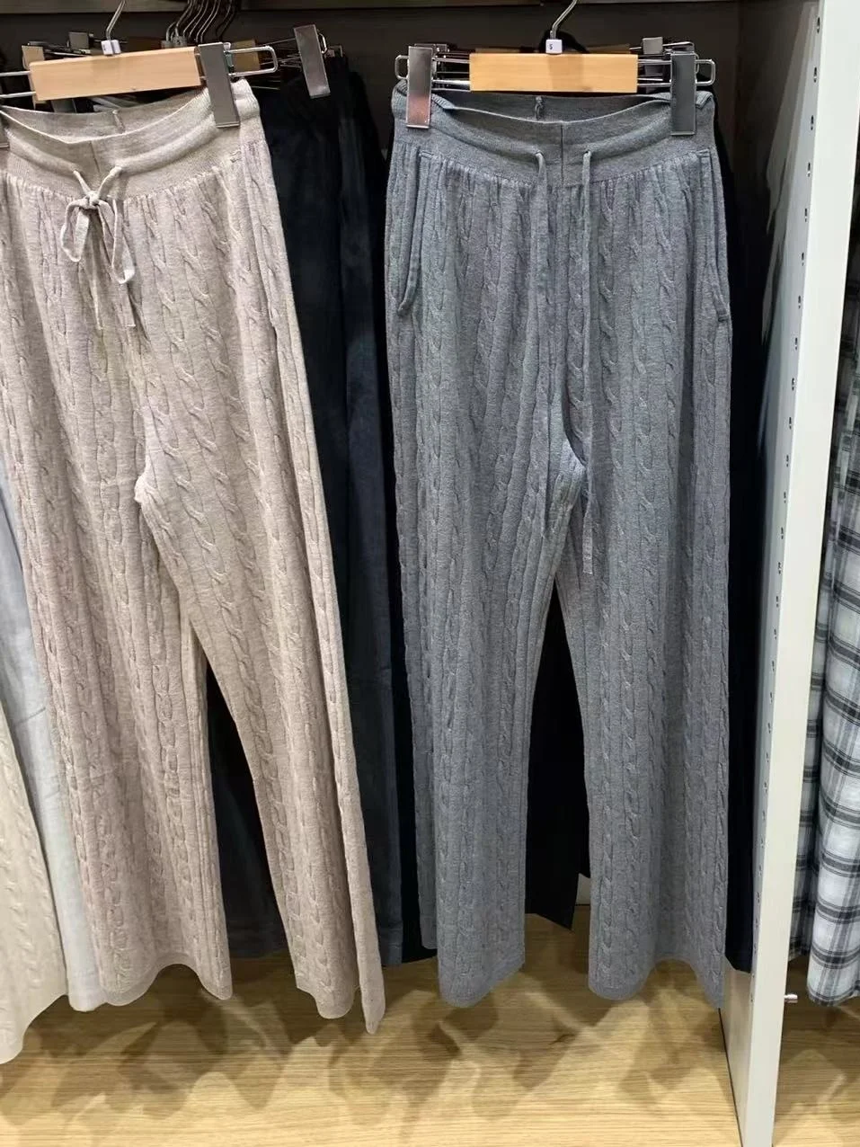 Women's Knitted Hat Sweater with Button Casual Pants Long Sve round Ne Warmth Commute Sle Loose Fit Autumn Season
Women's Knitted Hat Sweater with Button Casual Pants Long Sve round Ne Warmth Commute Sle Loose Fit Autumn Season