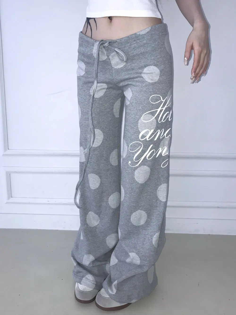 2026 new American retro Y2K polka dot letter printed sweatpants punk street trend fashion niche casual versatile sports pants
2026 new American retro Y2K polka dot letter printed sweatpants punk street trend fashion niche casual versatile sports pants