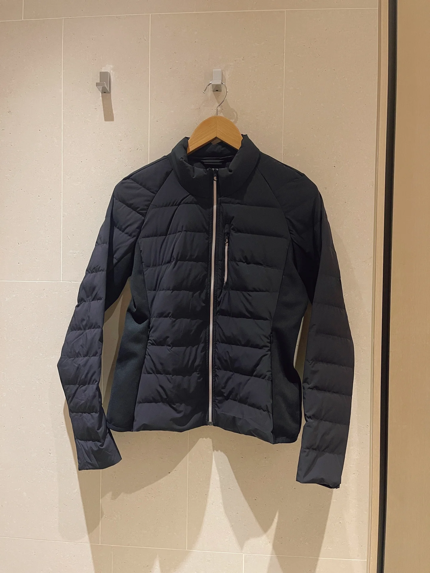 KOGIRL Slim Fit Du down Jaet Lightweight Warm Outdoor Sports Vest New Arrival Winter Faion Ladies' Coat Zipper Closure
KOGIRL Slim Fit Du down Jaet Lightweight Warm Outdoor Sports Vest New Arrival Winter Faion Ladies' Coat Zipper Closure