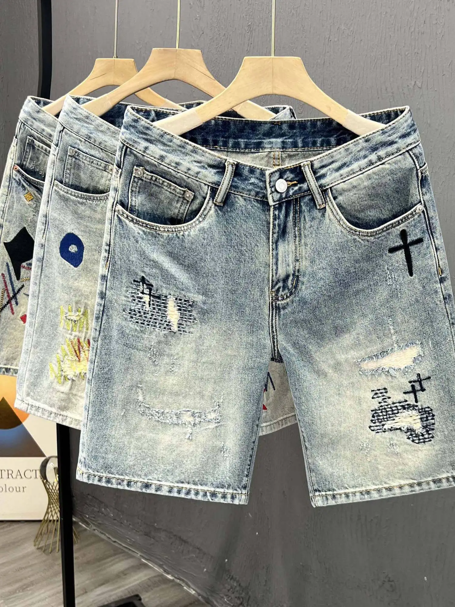 Мужские джинсовые орты в стиле ретро в американском стиле с высококачественной вышивкой, свободные прямые брюки Urban Faion, летняя повседневная одежда...
Мужские джинсовые орты в стиле ретро в американском стиле с высококачественной вышивкой, свободные прямые брюки Urban Faion, летняя повседневная одежда...