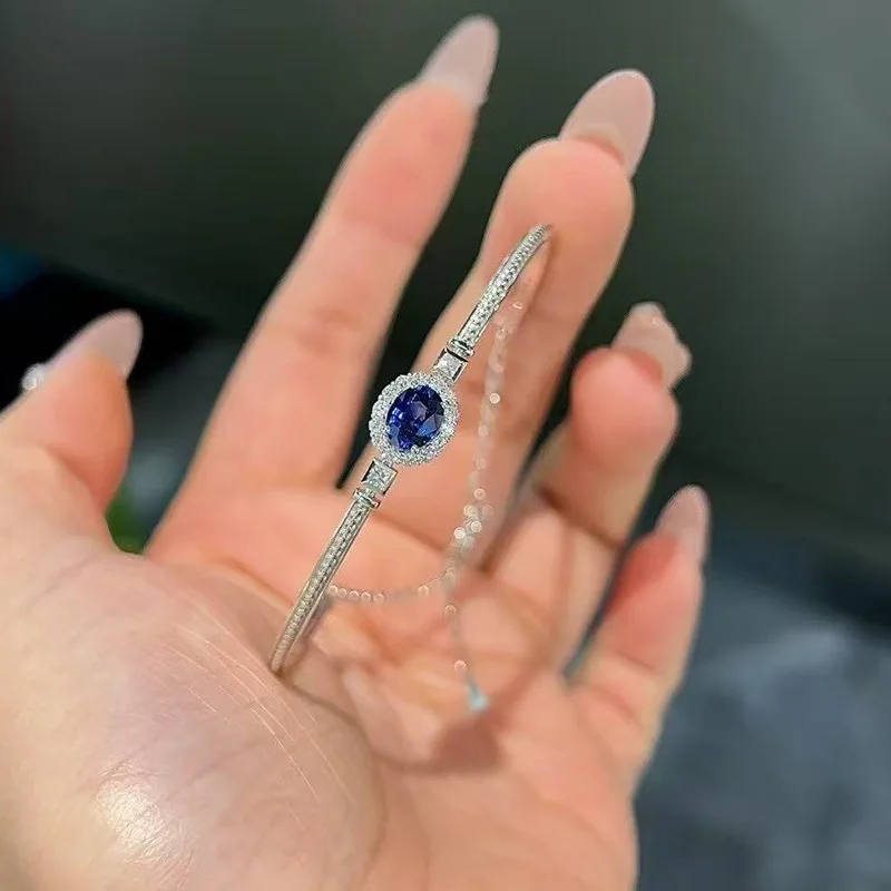 New Jewelry S925 Silver Imitation Royal Bracelet 6*8Mm Blue Sapphire Bangle
New Jewelry S925 Silver Imitation Royal Bracelet 6*8Mm Blue Sapphire Bangle