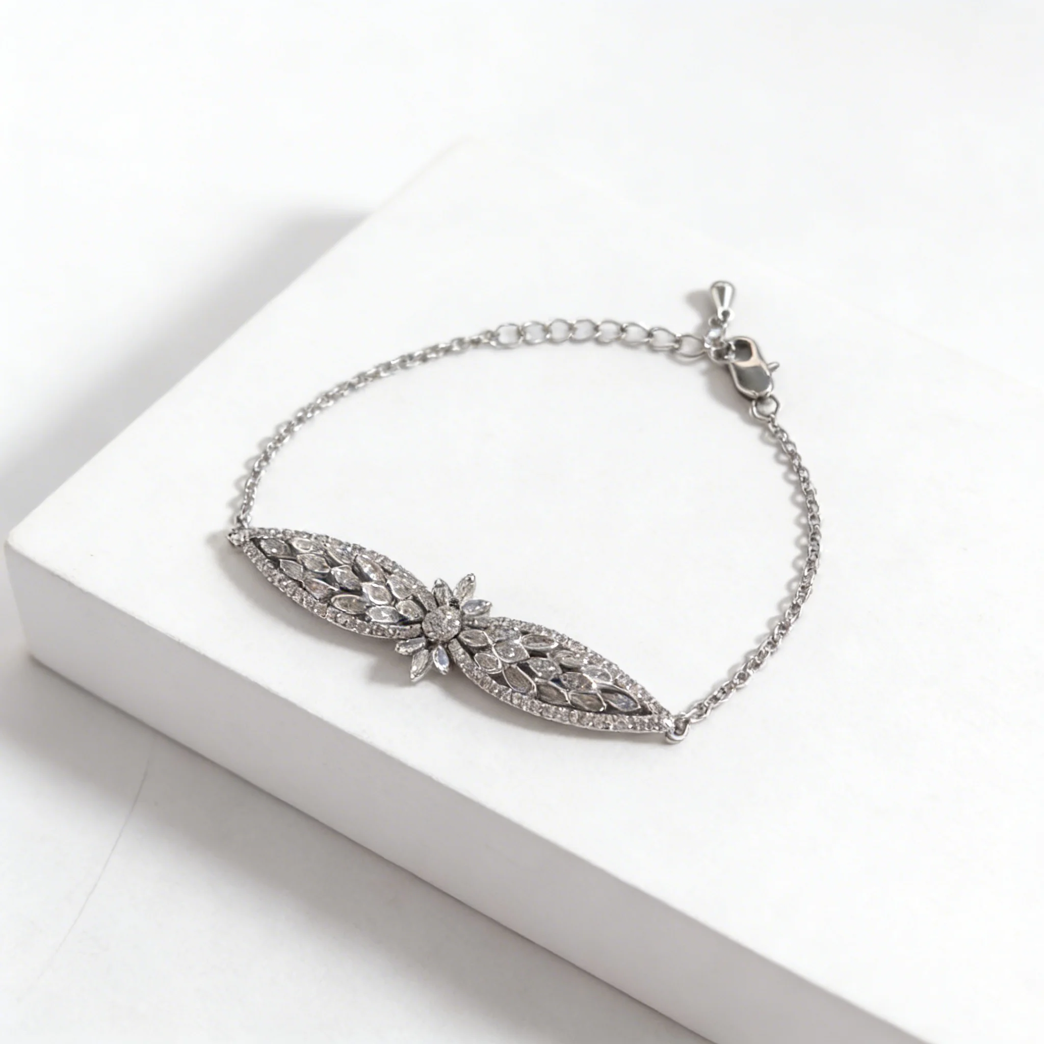 Luxury Statement Flower Bracelet Pave CZ Petals Design Hypoallergenic Silver Plated Jewelry for Bridesmaids & Anniversaries
Luxury Statement Flower Bracelet Pave CZ Petals Design Hypoallergenic Silver Plated Jewelry for Bridesmaids & Anniversaries