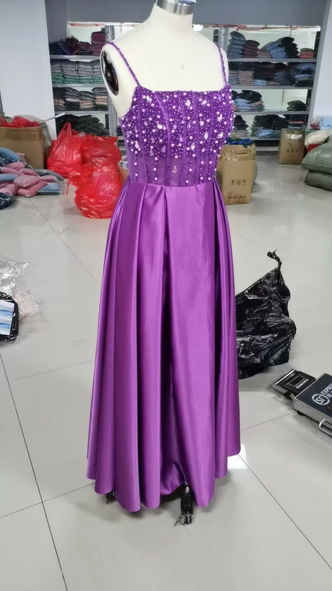 Oisslec Dress Elegant Vintage Sweet Sexy Purple Pearls Beads Crystal Customize Formal Occasion Prom Dress Evening Party Gowns
Oisslec Dress Elegant Vintage Sweet Sexy Purple Pearls Beads Crystal Customize Formal Occasion Prom Dress Evening Party Gowns
