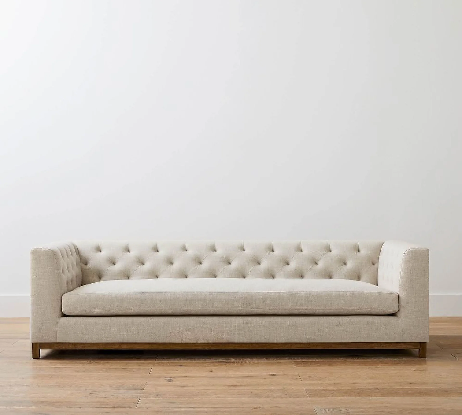 2024 Hot Sale Customized Classic Hotel Leather Fabric Sofa Set Indoor Furniture Bedroom Luxury Segmented Sofa Set
2024 Hot Sale Customized Classic Hotel Leather Fabric Sofa Set Indoor Furniture Bedroom Luxury Segmented Sofa Set