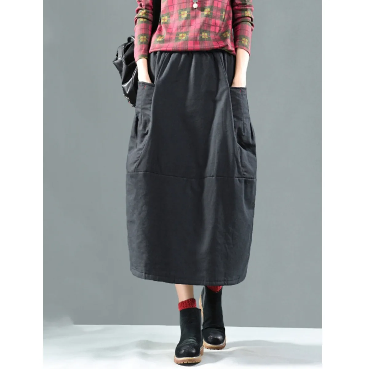 Свободная юбка миди А-силуэта из хлопковой смеси в стиле ретро, универсальная, скрывающая недостатки фигуры, легкая, синяя
Свободная юбка миди А-силуэта из хлопковой смеси в стиле ретро, универсальная, скрывающая недостатки фигуры, легкая, синяя