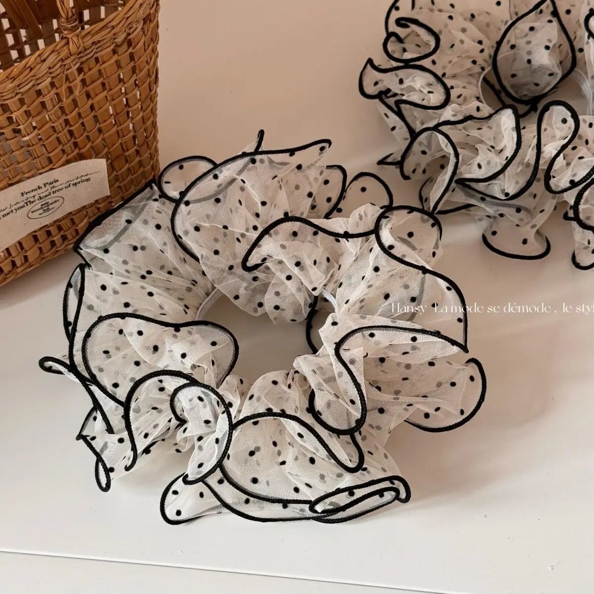 Double Layer Black and White Polka Dot Large Intestine Hair Loop Female Korean Style Low Ponytail Headband Tied Hair with Rubber
Double Layer Black and White Polka Dot Large Intestine Hair Loop Female Korean Style Low Ponytail Headband Tied Hair with Rubber