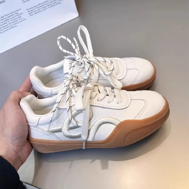 Comfortable Breathable Casual Flats Nichevintage Women's Shoes Lightweight Classic Sports Shoes Two lace up Spring 2025
Comfortable Breathable Casual Flats Nichevintage Women's Shoes Lightweight Classic Sports Shoes Two lace up Spring 2025