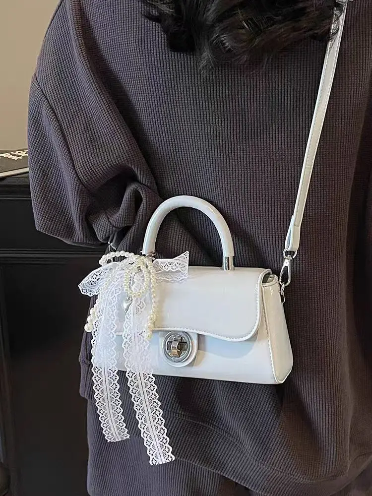 Sweet Bow Lace Mini Square Crossbody Bag For Women 2025 New Summer Luxury Designer Brand Handbag Fashion PU Shoulder Bag
Sweet Bow Lace Mini Square Crossbody Bag For Women 2025 New Summer Luxury Designer Brand Handbag Fashion PU Shoulder Bag