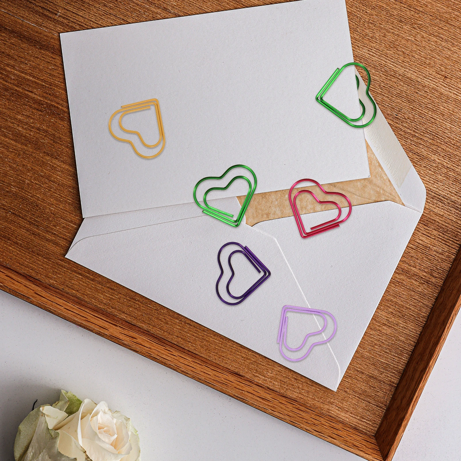 100 Pcs Heart Shaped Paper Clips Mini Decorative Bookmarks Strong Clamping Office Supplies Cute Stationery Gifts 
100 Pcs Heart Shaped Paper Clips Mini Decorative Bookmarks Strong Clamping Office Supplies Cute Stationery Gifts