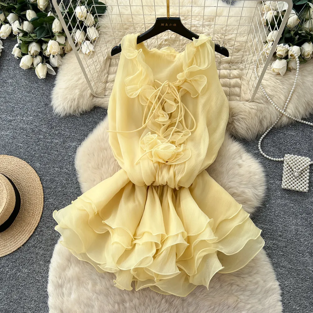 ALPHALMODA Summer French Style, Sweet Ruffled, Sleeveless Blouse for Women, Solid Color, Lace Up Collars, Trendy Long Blouse
ALPHALMODA Summer French Style, Sweet Ruffled, Sleeveless Blouse for Women, Solid Color, Lace Up Collars, Trendy Long Blouse