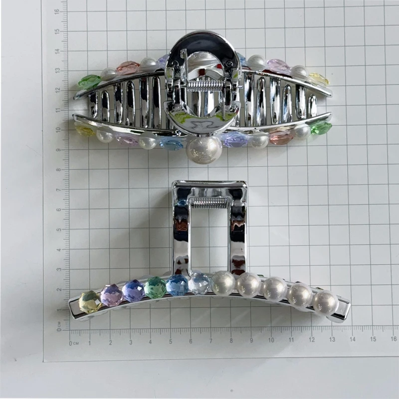 1 Pcs Women's Hair Claw Korean New Pearl Colored Diamonds Fashionable Sweet Cool Silver Hair Grabs Trendy Hair Accessories Girl
1 Pcs Women's Hair Claw Korean New Pearl Colored Diamonds Fashionable Sweet Cool Silver Hair Grabs Trendy Hair Accessories Girl