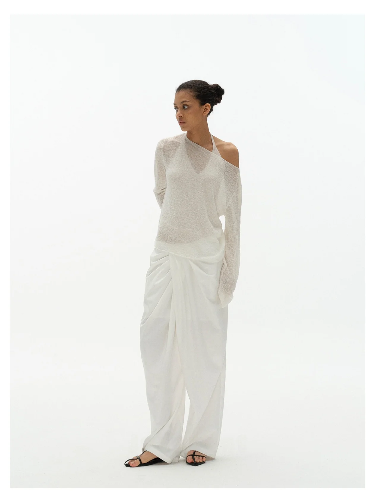Juadvent Ruched Shoulder Knitted Sweater Lightweight Lenzing Linen Texture See-through Long Sleeve round Neck Spring Fashion
Juadvent Ruched Shoulder Knitted Sweater Lightweight Lenzing Linen Texture See-through Long Sleeve round Neck Spring Fashion