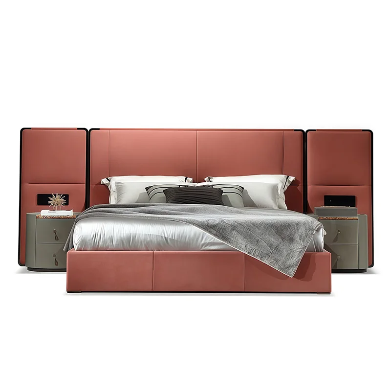 Роскошная бархатная бордовая двуспальная кровать размера «king-size» премиум-класса, современная вилла, интерьер спальни
Роскошная бархатная бордовая двуспальная кровать размера «king-size» премиум-класса, современная вилла, интерьер спальни