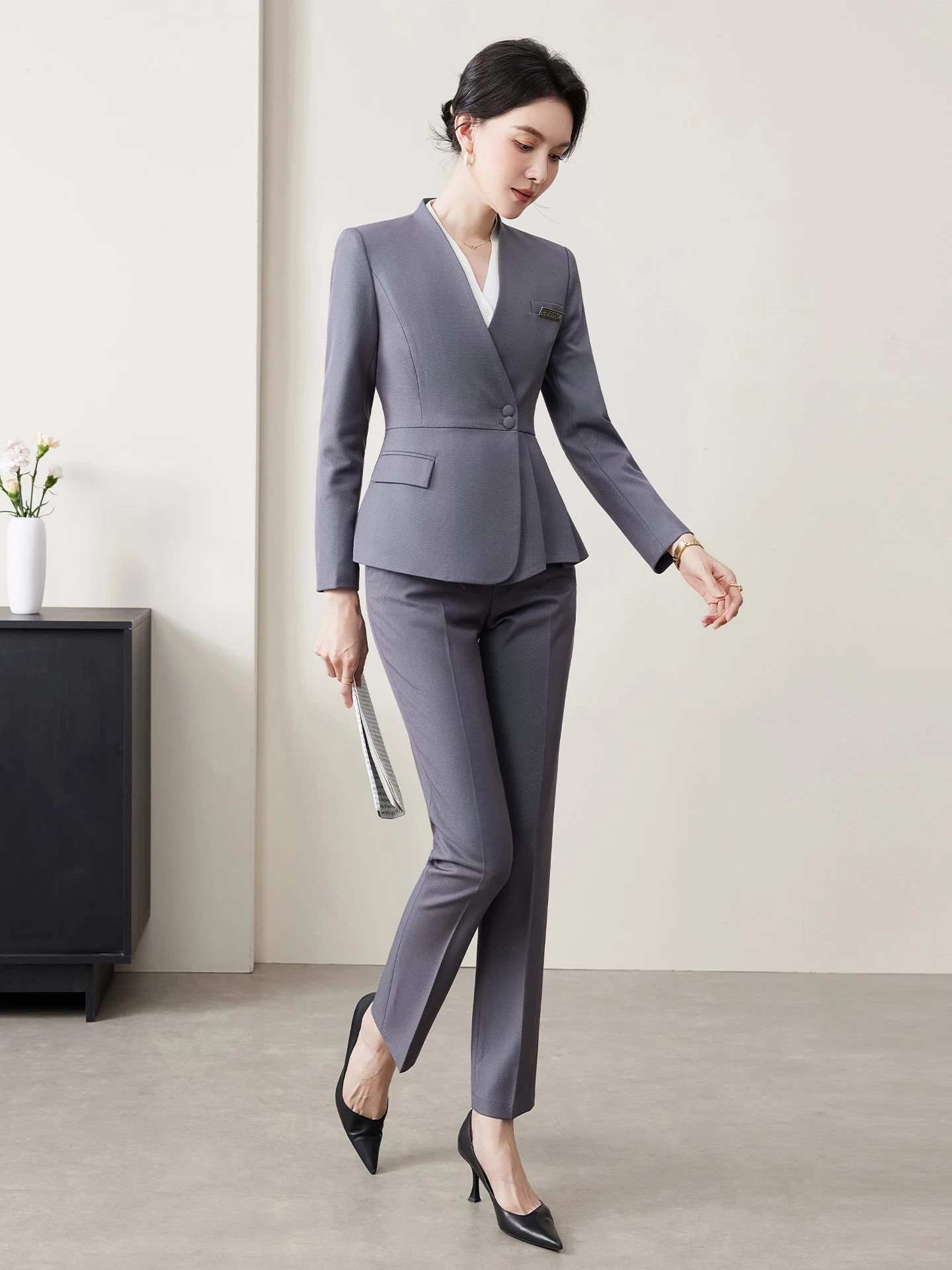 Комплект делового костюма Ele ey для женщин: весенний, для работы, профессиональная рабочая одежда, высококачественный полиэстер, длинный рукав
Комплект делового костюма Ele ey для женщин: весенний, для работы, профессиональная рабочая одежда, высококачественный полиэстер, длинный рукав