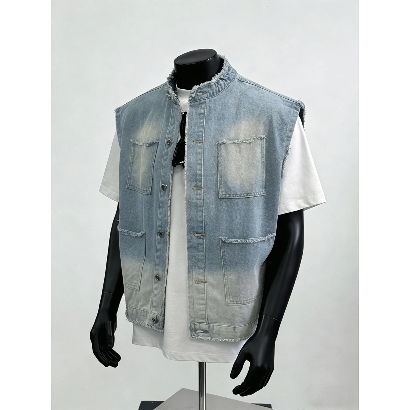 American Style Loose Men's Denim Vest Washed Workwear Jacket Stand Collar Casual Outerwear Multi-Pocket Design
American Style Loose Men's Denim Vest Washed Workwear Jacket Stand Collar Casual Outerwear Multi-Pocket Design