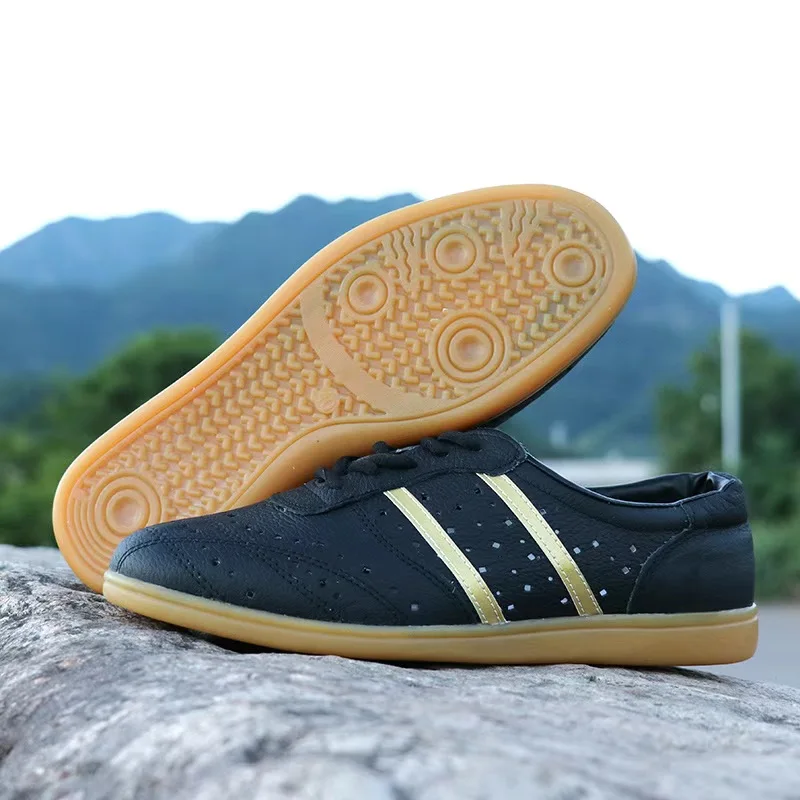 Classic Brand Men Women Martial Arts Shoe Luxury Brand Tai Chi Shoes Unisex Hollow Leather Gym Training Shoe Wushu Shoe Men
Classic Brand Men Women Martial Arts Shoe Luxury Brand Tai Chi Shoes Unisex Hollow Leather Gym Training Shoe Wushu Shoe Men