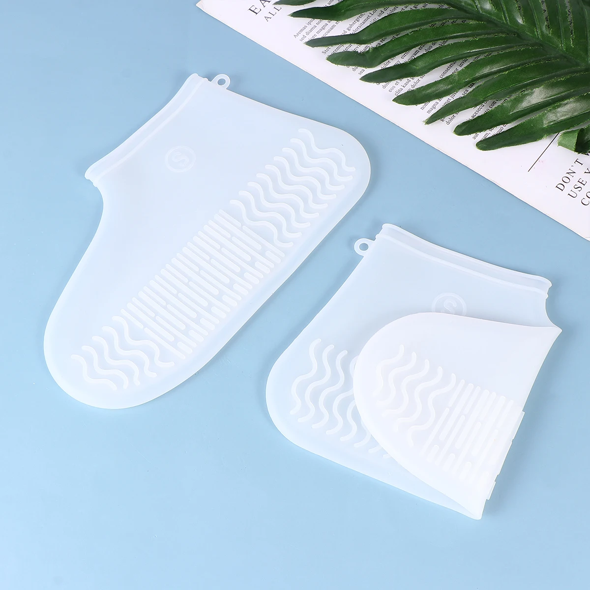 2Pcs Waterproof AntiSlipOvershoe NonSlipRainProof ShoeProtector Shoe Protector LightweightEasyCarry ThickenedSole
2Pcs Waterproof AntiSlipOvershoe NonSlipRainProof ShoeProtector Shoe Protector LightweightEasyCarry ThickenedSole