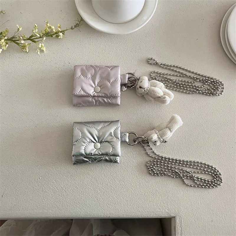 Корейская ниша Love Bear, подвесная веревка, подходит для Airpods4/3, защитная крышка для наушников Bluetooth-гарнитуры, чехол для Airpods 3
Корейская ниша Love Bear, подвесная веревка, подходит для Airpods4/3, защитная крышка для наушников Bluetooth-гарнитуры, чехол для Airpods 3