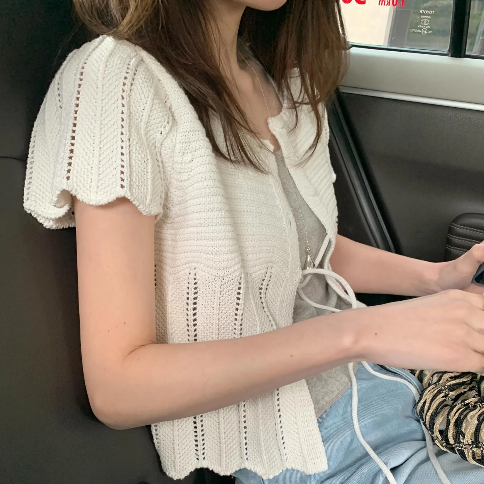 Spring Summer Women's Fashion Knitted Short Sleeve round Neck Button Lace Top Loose Fit Open Cardigan Style French Style
Spring Summer Women's Fashion Knitted Short Sleeve round Neck Button Lace Top Loose Fit Open Cardigan Style French Style