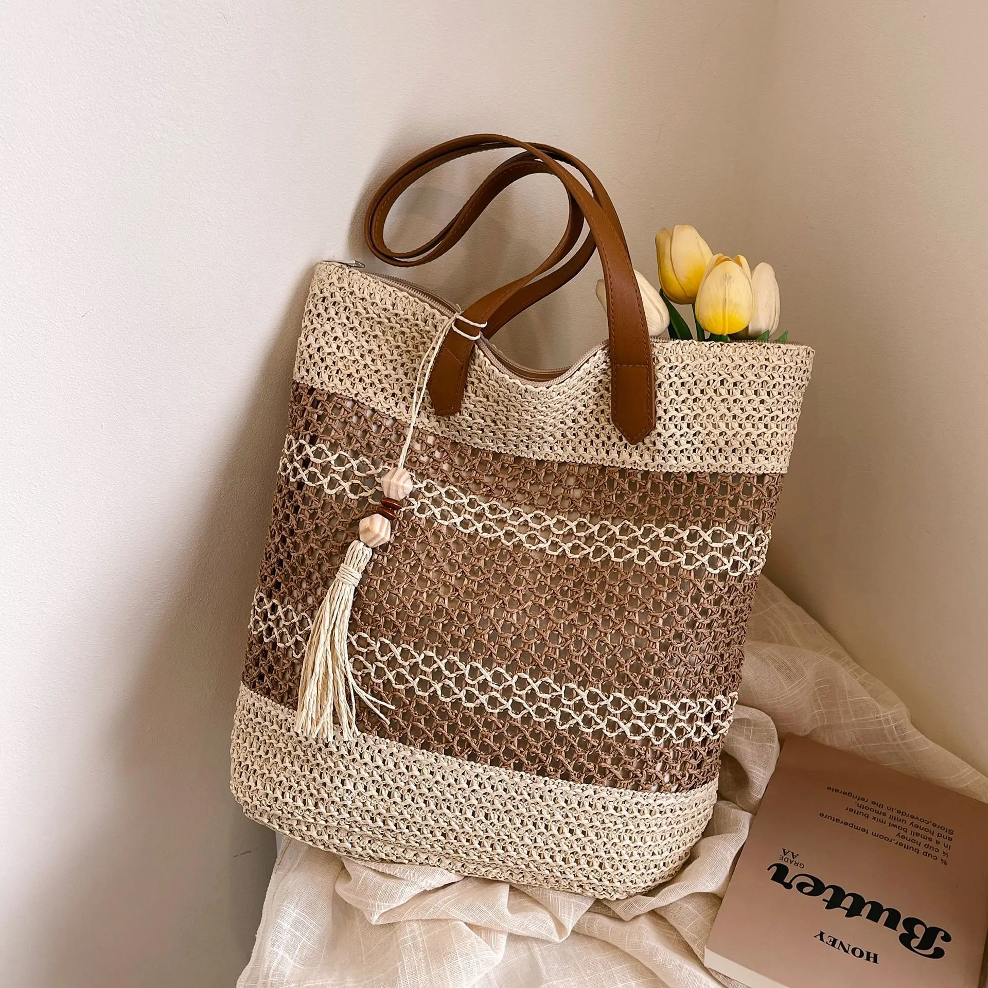 Straw For Women 2025 New Korean Version, Versatile And Stylish, Large Capacity Shoulder Woven Women's Bag, Bucket Bag
Straw For Women 2025 New Korean Version, Versatile And Stylish, Large Capacity Shoulder Woven Women's Bag, Bucket Bag