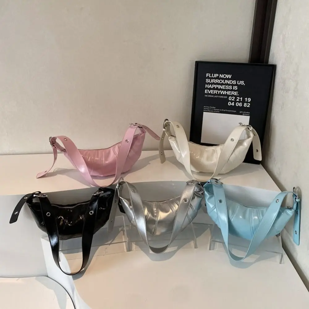 Cute Silver Croissant Bag Retro Shoulder Bag PU Dumplings Bag Black Korean Style Crossbody Bag Children
Cute Silver Croissant Bag Retro Shoulder Bag PU Dumplings Bag Black Korean Style Crossbody Bag Children