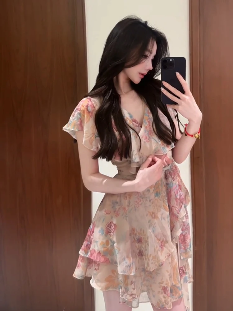 Summer Sexy Floral Vacation Skirt A-Line V-Neck Puffy Sleeve Pure Desire Women's Clothing Commute Style Korean Version
Summer Sexy Floral Vacation Skirt A-Line V-Neck Puffy Sleeve Pure Desire Women's Clothing Commute Style Korean Version