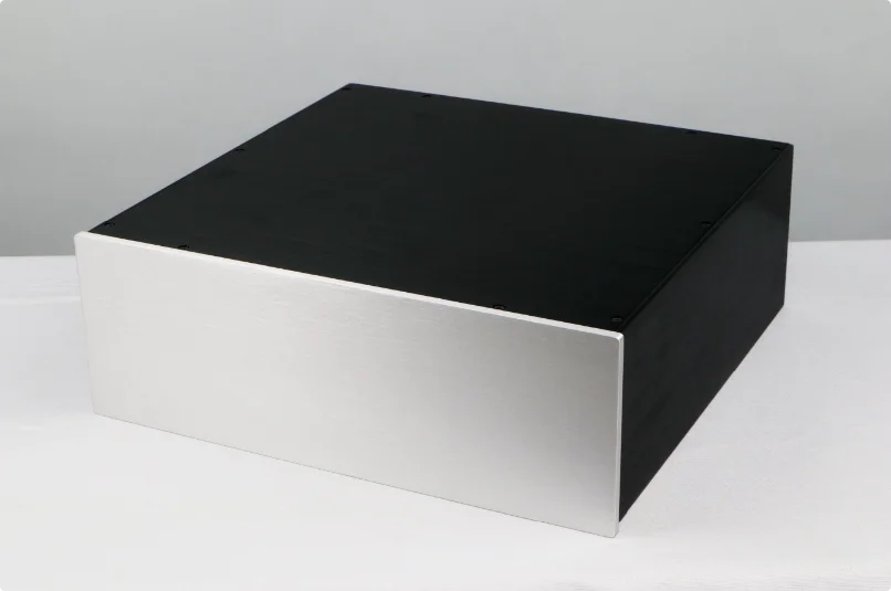 A/ All aluminum amplifier chassis / Preamplifier case /Power Supply Chassis /AMP Enclosure DIY box (430 *150 *311/363/408mm)
A/ All aluminum amplifier chassis / Preamplifier case /Power Supply Chassis /AMP Enclosure DIY box (430 *150 *311/363/408mm)