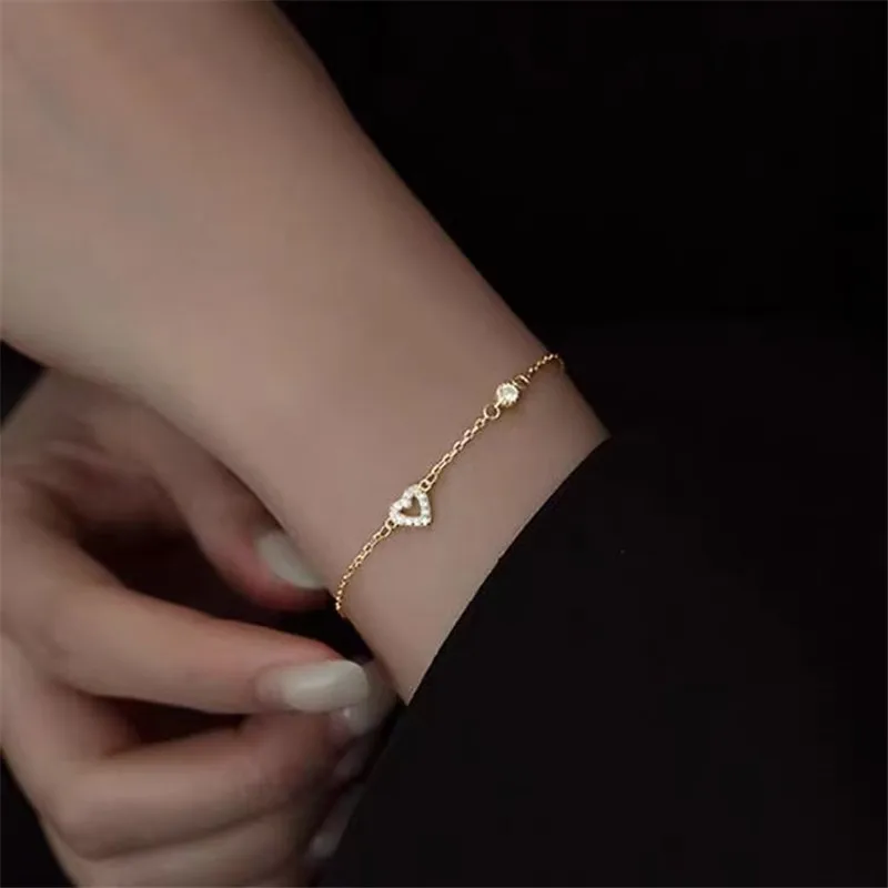 925 Sterling Silver Electroplated 14K Gold Korean Style Heart Bracelet For Women Sweet And Romantic Girlfriend Gift Jewelry
925 Sterling Silver Electroplated 14K Gold Korean Style Heart Bracelet For Women Sweet And Romantic Girlfriend Gift Jewelry