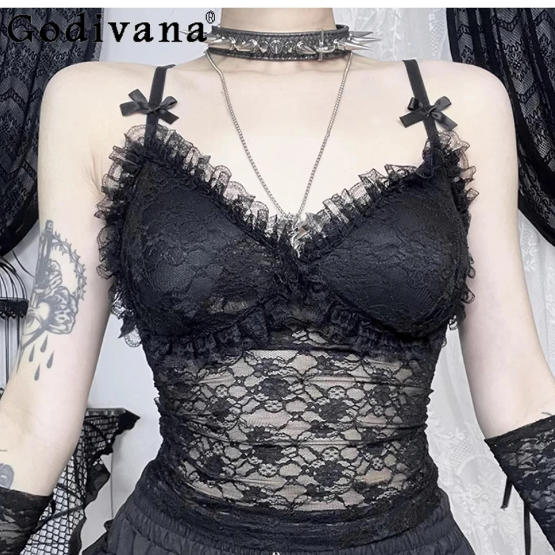 Gothic Black Lace Triangle Cup Hollow Sexy Suspender Vest Girls Party Versatile with Chest Pad Temperament V-neck Street Top
Gothic Black Lace Triangle Cup Hollow Sexy Suspender Vest Girls Party Versatile with Chest Pad Temperament V-neck Street Top