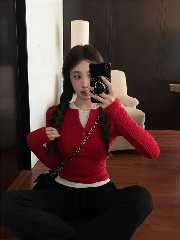 Red Twist Long Sleeve Knitted Top Short Fit Sweet Style Women's Base Layer Sweater V-Neck Elastic Fabric Soft Polyester
Red Twist Long Sleeve Knitted Top Short Fit Sweet Style Women's Base Layer Sweater V-Neck Elastic Fabric Soft Polyester