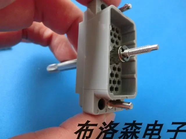 EDAC 516-038-000-301 Корпус разъема «папа» 38P
EDAC 516-038-000-301 Корпус разъема «папа» 38P