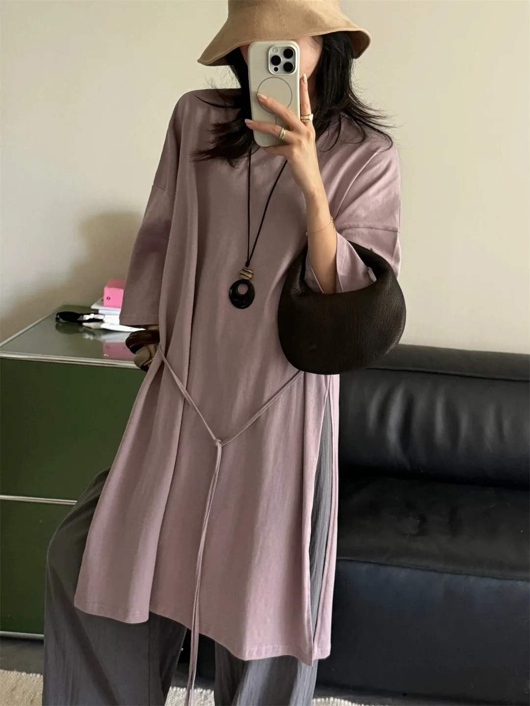 Summer New Arrival Simple Color Loose Large Version Side Slit Mid-Length Three-Color Short Sleeve T-Shirt
Summer New Arrival Simple Color Loose Large Version Side Slit Mid-Length Three-Color Short Sleeve T-Shirt