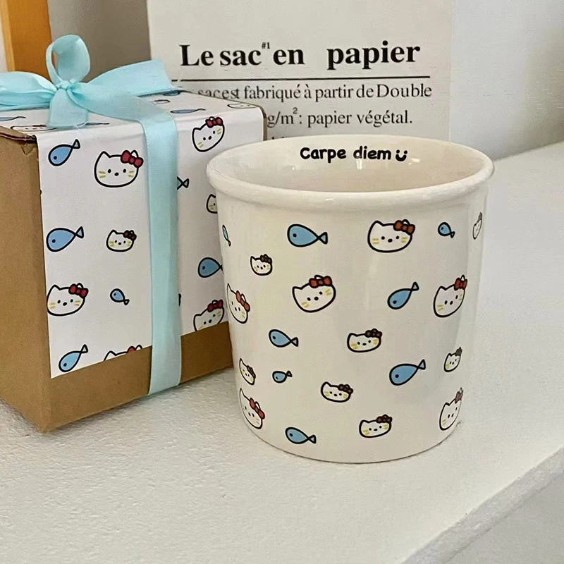 New Kawaii Hello Kitty Sanrio Ceramic mug mug Cartoon drinking mug with lid spoon Gift Heart box packing delicate small gifts
New Kawaii Hello Kitty Sanrio Ceramic mug mug Cartoon drinking mug with lid spoon Gift Heart box packing delicate small gifts