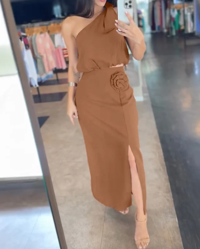 Women Dresses Sets 2 Pieces Outfit Summer Asymmetrical Neck Sleeveless Elastic Waist Top & 3D Print Design High Waist Slit Dress
Women Dresses Sets 2 Pieces Outfit Summer Asymmetrical Neck Sleeveless Elastic Waist Top & 3D Print Design High Waist Slit Dress