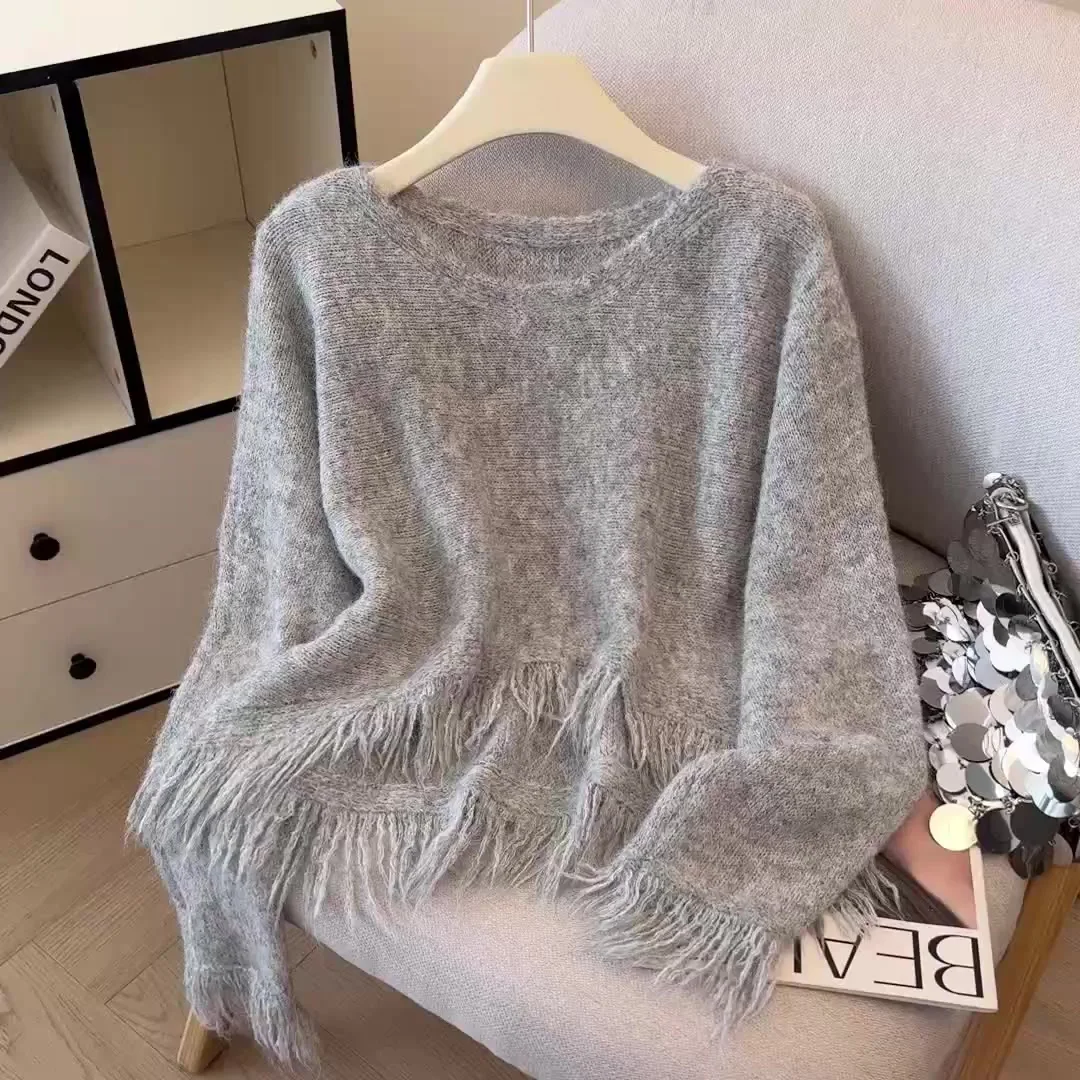 Women's Grey Pullover Knit Sweater Vintage 2000s Y2k Korean Knitwear Loose Long Sleeves Tassel Cropped Cashmere Sweater Autumn
Women's Grey Pullover Knit Sweater Vintage 2000s Y2k Korean Knitwear Loose Long Sleeves Tassel Cropped Cashmere Sweater Autumn