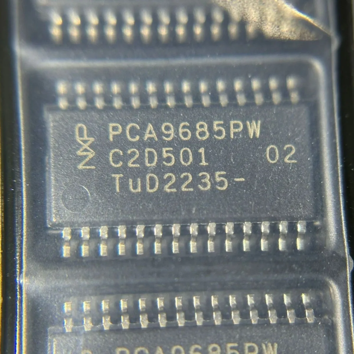 Brand new original TSSOP-28 surface mount for LED driver PCA9685PW IC chip integrated circuit
Brand new original TSSOP-28 surface mount for LED driver PCA9685PW IC chip integrated circuit
