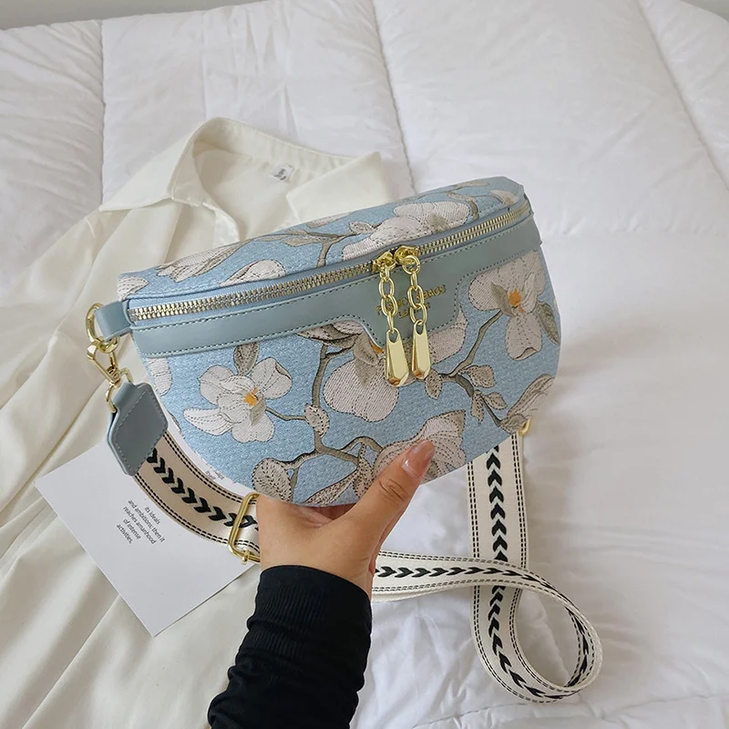 Elegant Flower Printed PU Leather Crossbody Chest Bag For Women Female Fanny Pack Wide Strap Waist Bags Chain Zipper Waist Pack
Elegant Flower Printed PU Leather Crossbody Chest Bag For Women Female Fanny Pack Wide Strap Waist Bags Chain Zipper Waist Pack