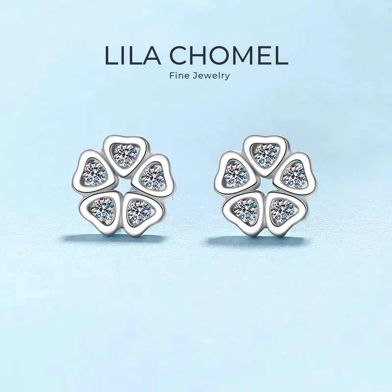 Daughter Platinum PT950 Women Wedding Jewelry Flower Earplug Stud Earrings 0.25 Carat Moissanite Diamond Birthday Gift for Girl
Daughter Platinum PT950 Women Wedding Jewelry Flower Earplug Stud Earrings 0.25 Carat Moissanite Diamond Birthday Gift for Girl