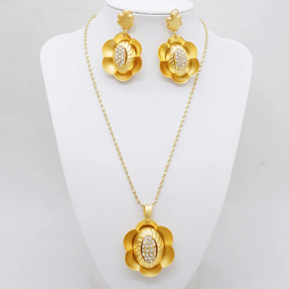 Ethiopian Gold Color Flower Pendant Bridal Jewelry Set Pendant Flower Earrings Gift Wedding Dubai Jewelry Set Woman
Ethiopian Gold Color Flower Pendant Bridal Jewelry Set Pendant Flower Earrings Gift Wedding Dubai Jewelry Set Woman