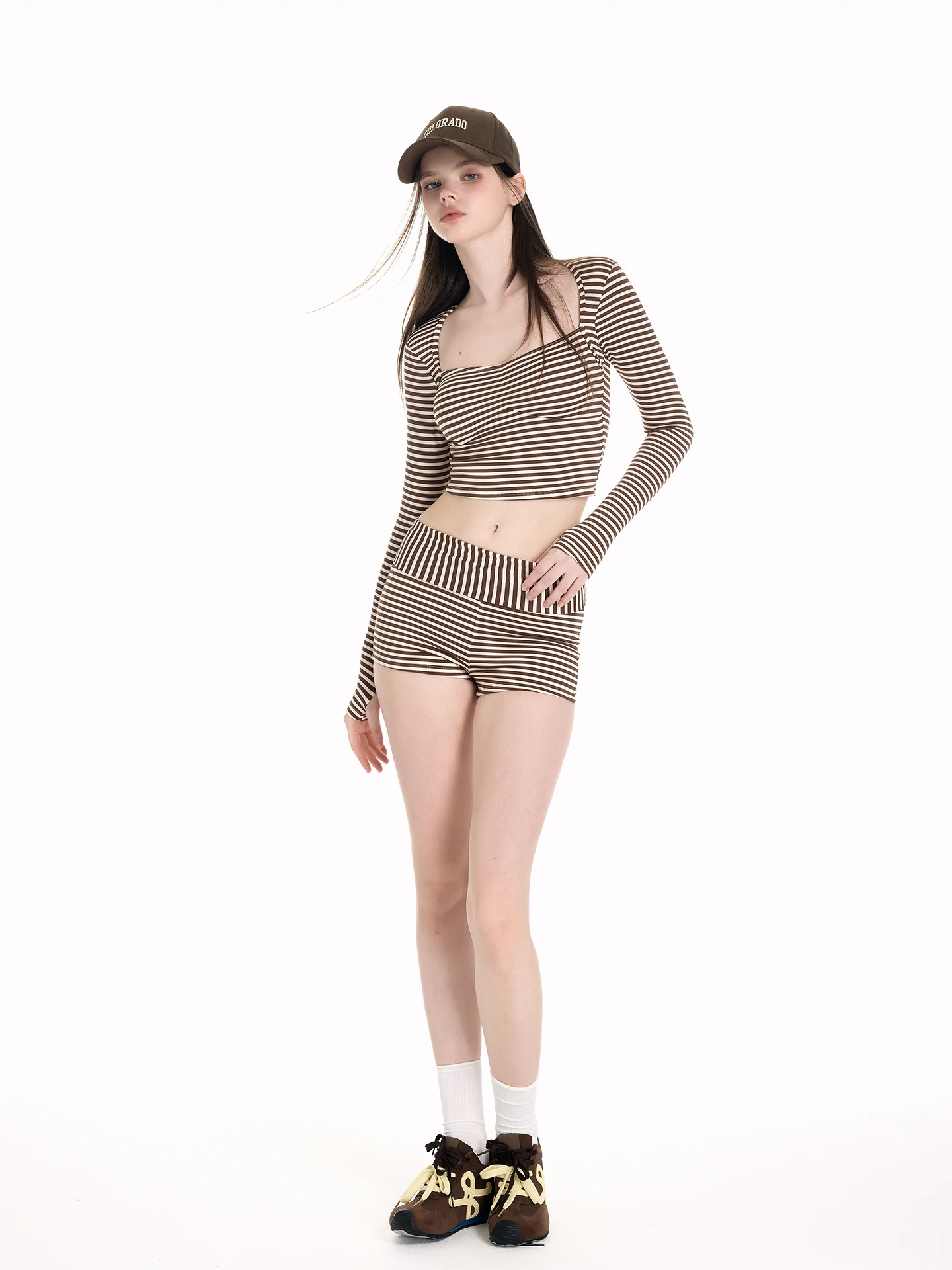 Hot Girl Bikini Women's Two-Piece Long Sleeve Stripe Pattern Retro High Waist Swimsuit Beach Vacation Style Polyester Material
Hot Girl Bikini Women's Two-Piece Long Sleeve Stripe Pattern Retro High Waist Swimsuit Beach Vacation Style Polyester Material