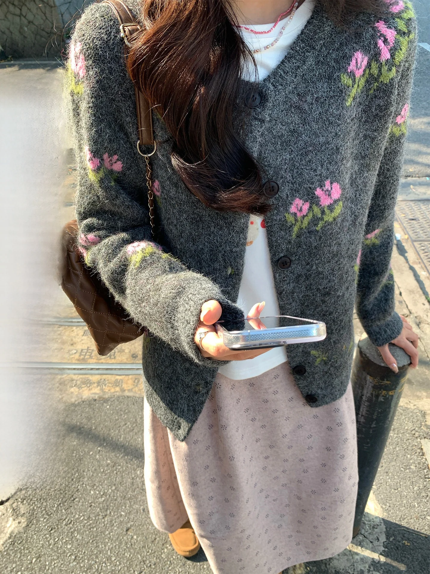Hollyii Korean Style Floral Knitted Sweater Women's round Neck Single Button Cardigan Winter New Arrival Warm Casual Long Sleeve
Hollyii Korean Style Floral Knitted Sweater Women's round Neck Single Button Cardigan Winter New Arrival Warm Casual Long Sleeve