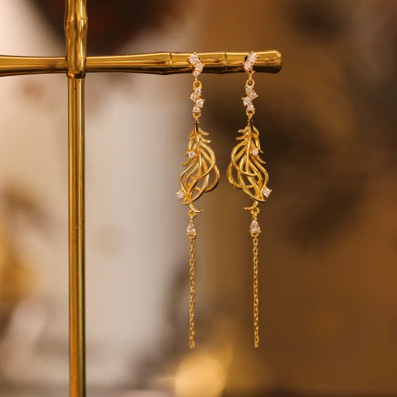 "Pianyu" Original Retro Court Temperament High-end Sense Long Tassel Sterling Silver Earrings Earrings
"Pianyu" Original Retro Court Temperament High-end Sense Long Tassel Sterling Silver Earrings Earrings