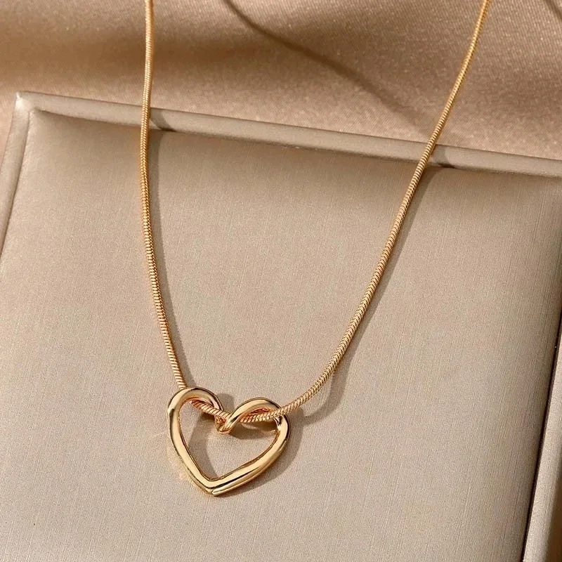 New Korean Fashion Butterfly Moon 2026 Necklace Women's Stainless Steel Cute Collar Chain High End Elegant Jewelry Girls Gift
New Korean Fashion Butterfly Moon 2026 Necklace Women's Stainless Steel Cute Collar Chain High End Elegant Jewelry Girls Gift