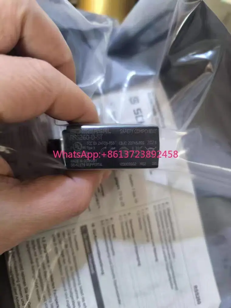 Schmersal safety sensor RSS260-D-ST Order number 103003602 in Stock
Schmersal safety sensor RSS260-D-ST Order number 103003602 in Stock