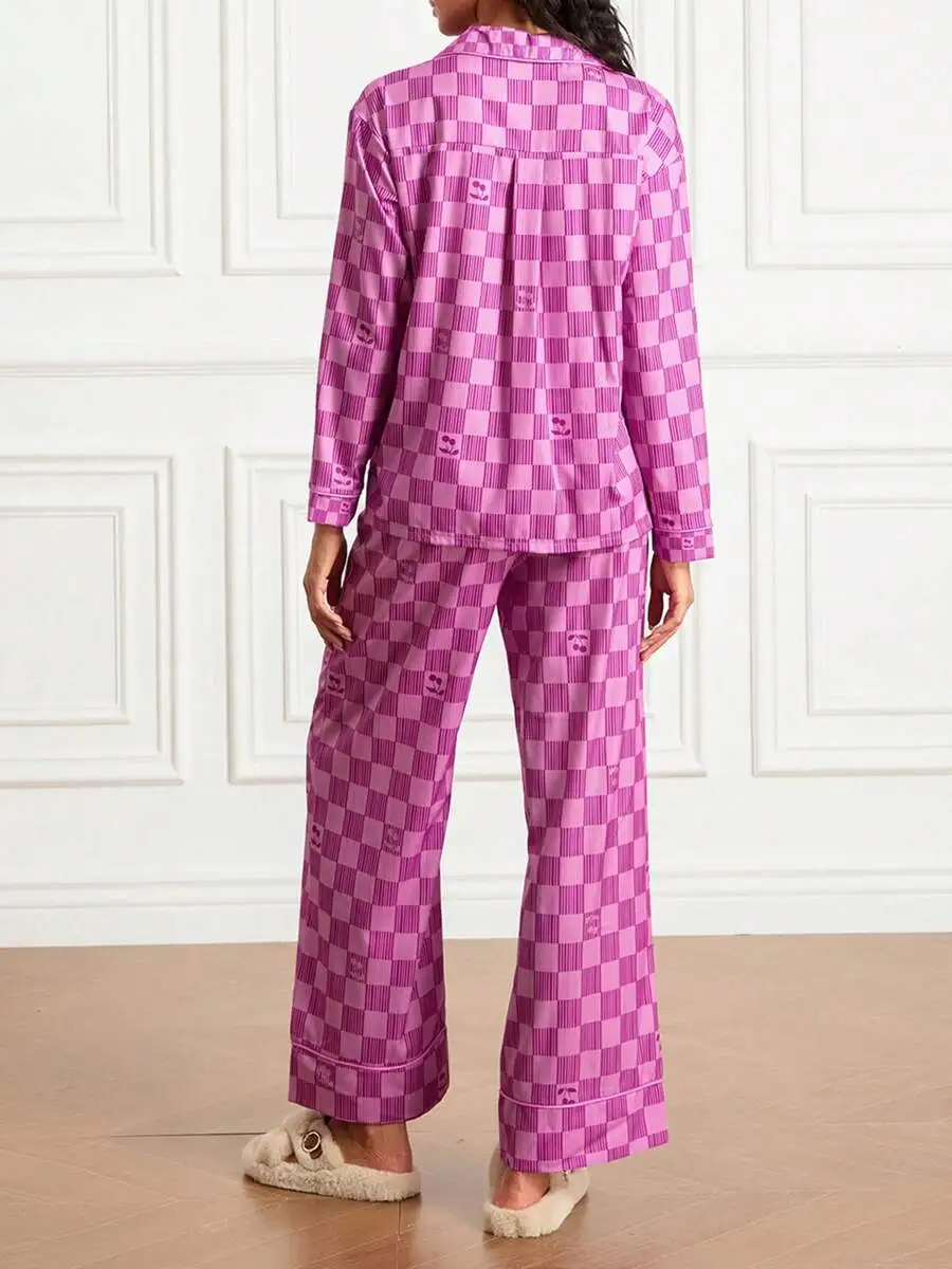 Women Two Piece Pajama Set Vintage Checkered Print Long Sleeve Button Up Top High Waist Elastic Pants Sleepwear
Women Two Piece Pajama Set Vintage Checkered Print Long Sleeve Button Up Top High Waist Elastic Pants Sleepwear