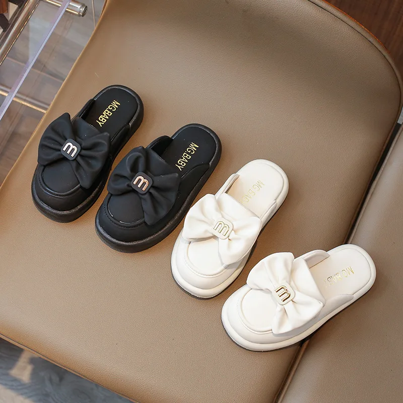 2024 Summer New Children Slippers for Girls Princrss Fashionable Comfortable Korean Style Bowknot Paired with Dress Leather Shoe
2024 Summer New Children Slippers for Girls Princrss Fashionable Comfortable Korean Style Bowknot Paired with Dress Leather Shoe