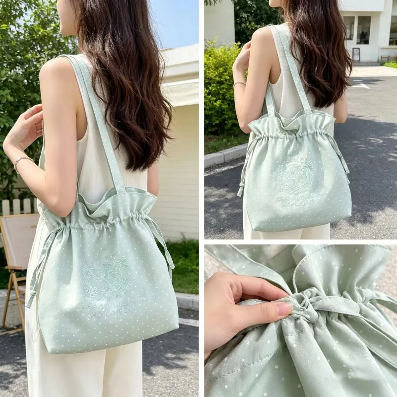 2026 New Mint Green Polka Dot Tote Bags Women Large Capacity Rose Embroidery Drawstring Shoulder Bag Vintage Handbag Commuter
2026 New Mint Green Polka Dot Tote Bags Women Large Capacity Rose Embroidery Drawstring Shoulder Bag Vintage Handbag Commuter
