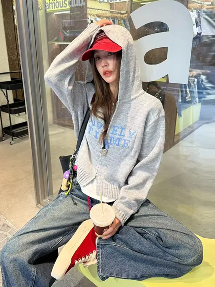 Корейская женская вязаная толстовка с длинным рукавом и принтом, весна-осень, новый дизайн, повседневная, свободного кроя, удобная трикотажная одежда
Корейская женская вязаная толстовка с длинным рукавом и принтом, весна-осень, новый дизайн, повседневная, свободного кроя, удобная трикотажная одежда